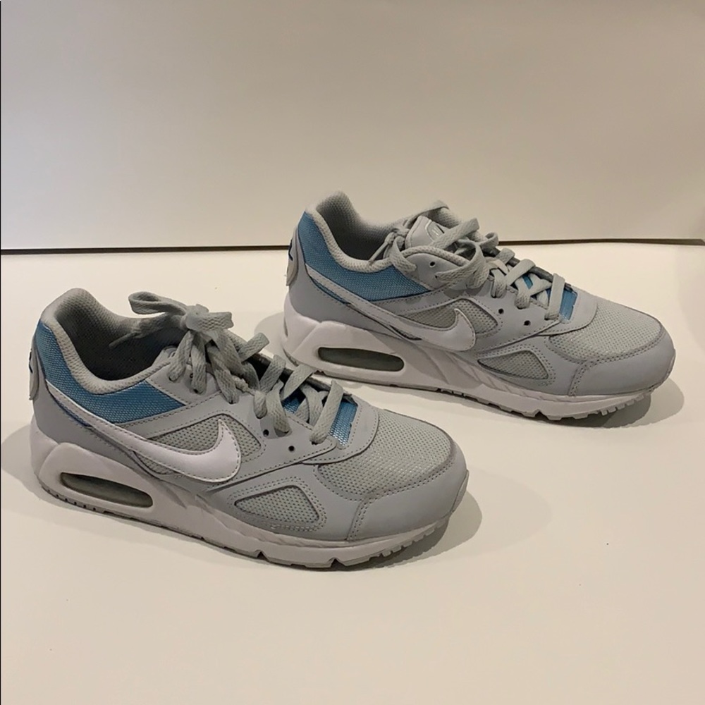Nike Air Max - Gray Size 7.5